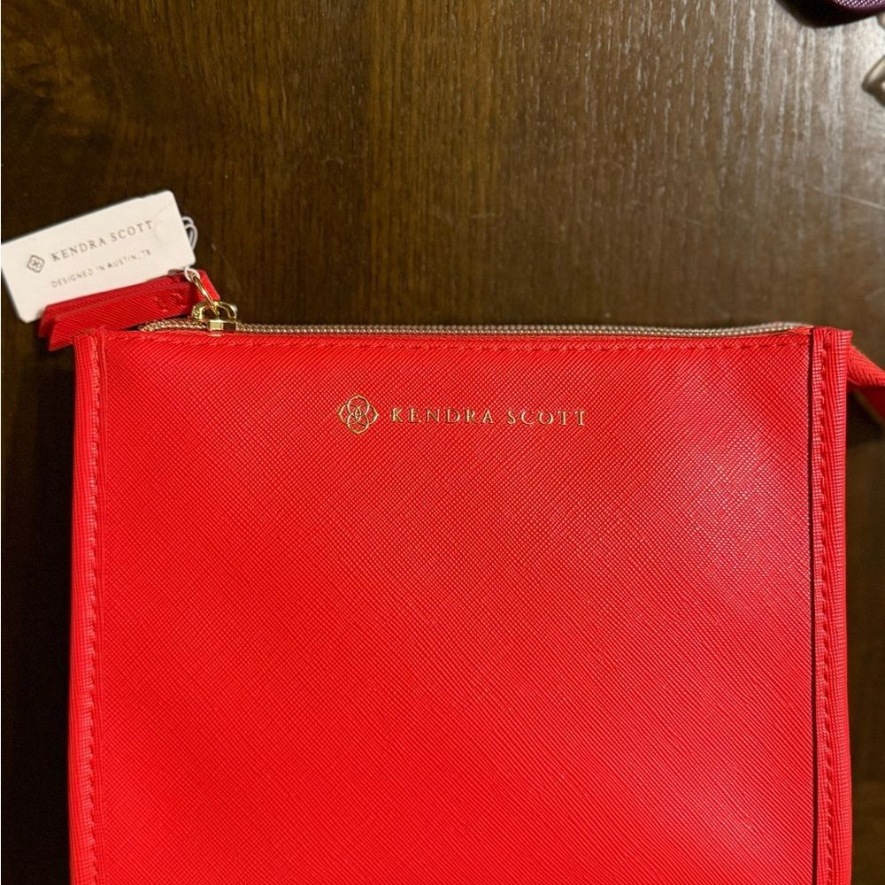 Kendra Scott Travel Pouch - red - Picture 12 of 12